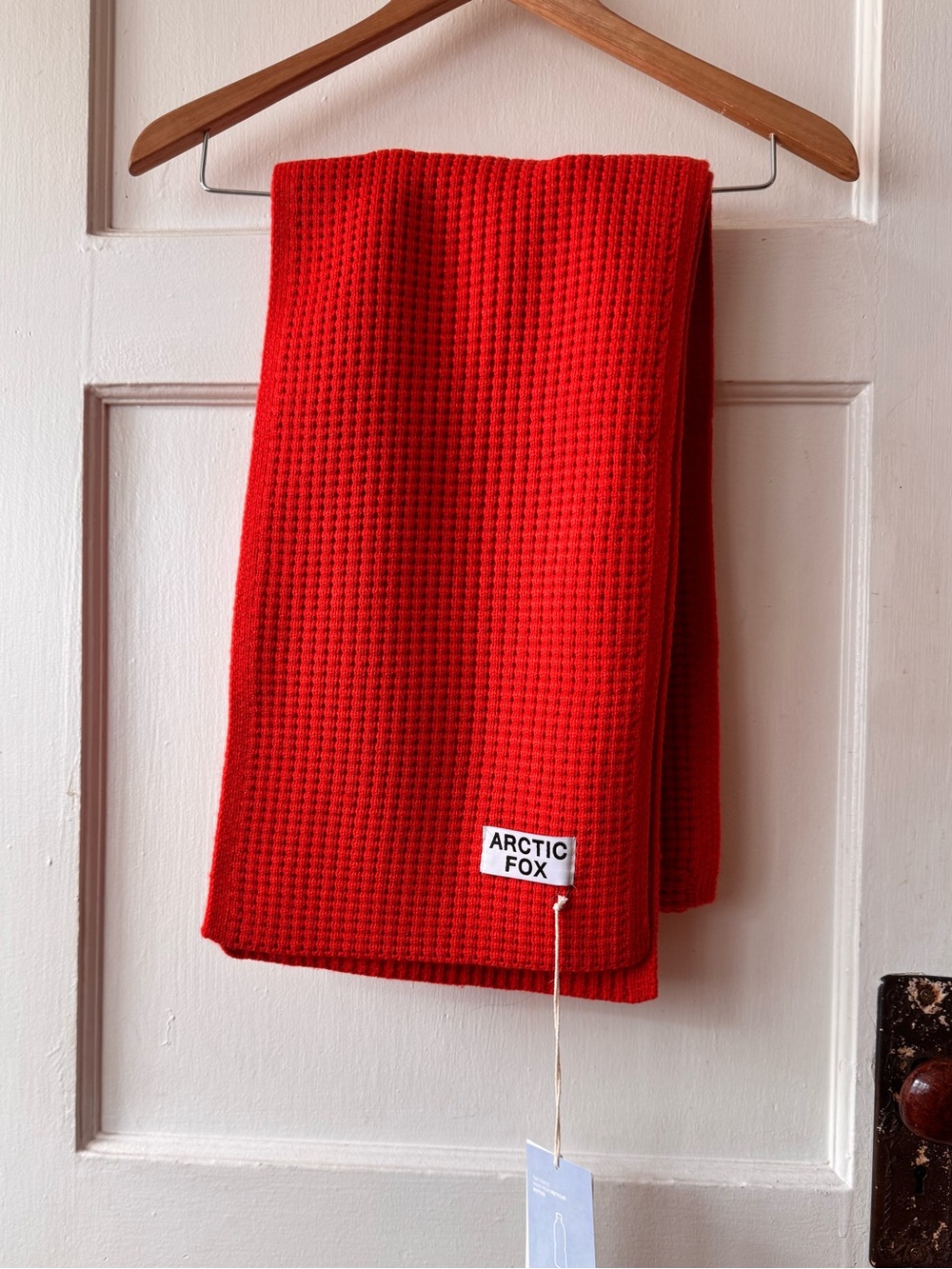 Arctic Fox & Co | NWT Women’s Knit Hooded Scarf - Picture 4 of 6